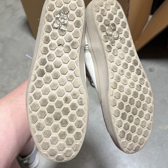 Riri Sneaker shu shop - Silver Distressed zips on side of shoe /Size 9 /Box 4-21 - Picture 4 of 9